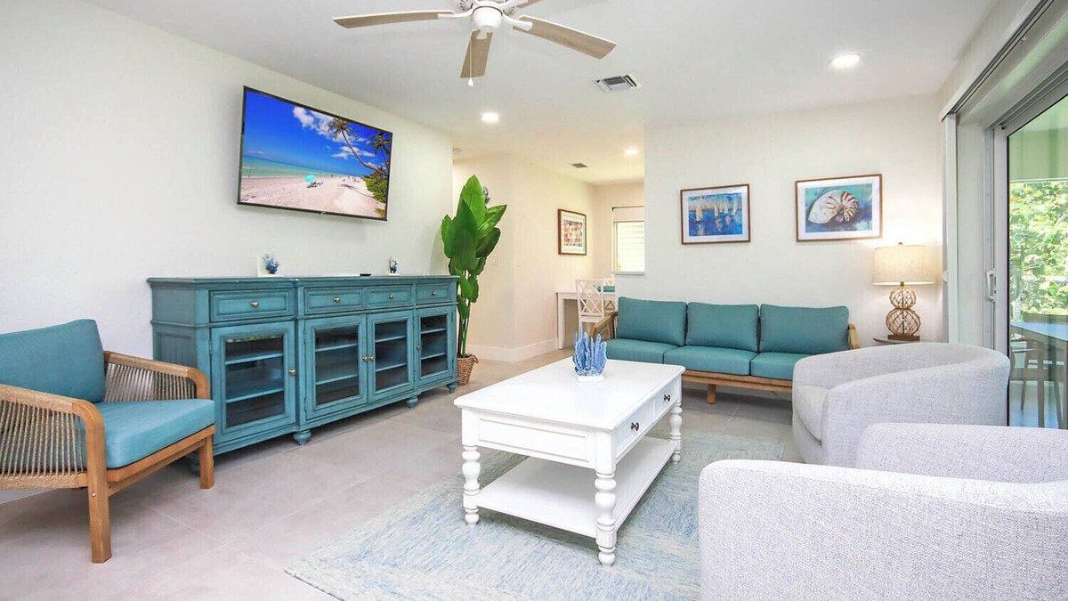 Tradewinds Cottage | West End Paradise Unit 2 Seahorse 3 - two bedroom suite w/water views