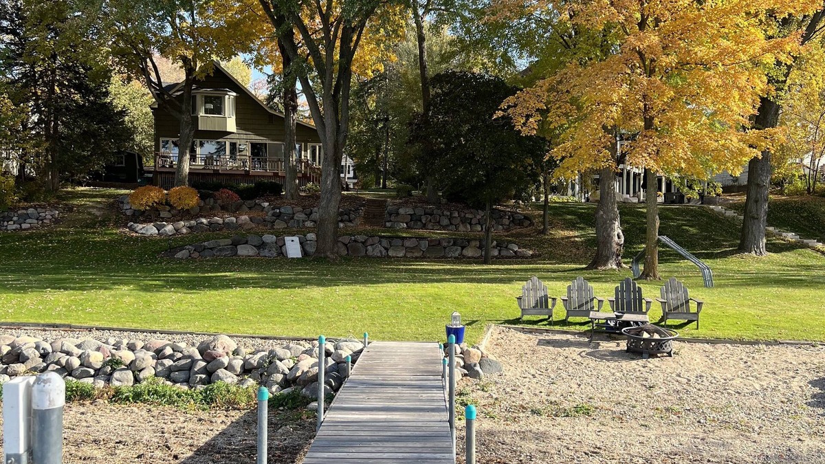 Navarre House | West Facing Lakefront Home With 125 Feet Of Sandy Lakeshore On Minnetonka