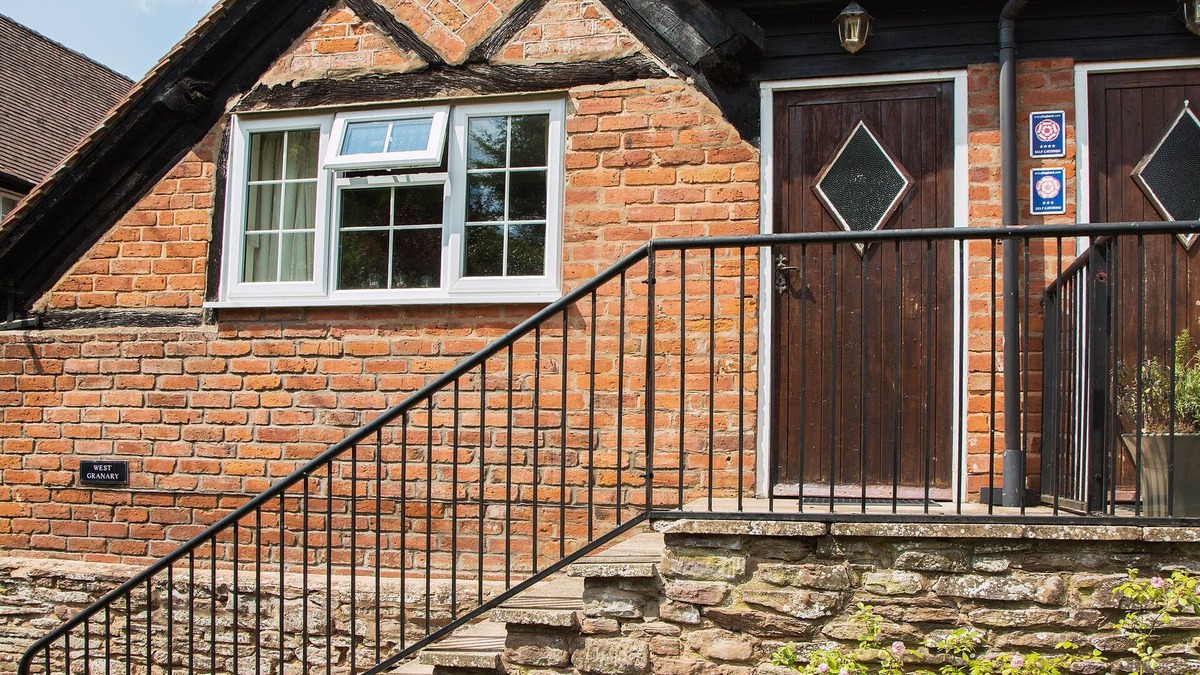 Leominster Cottage | West GRanary - 28957