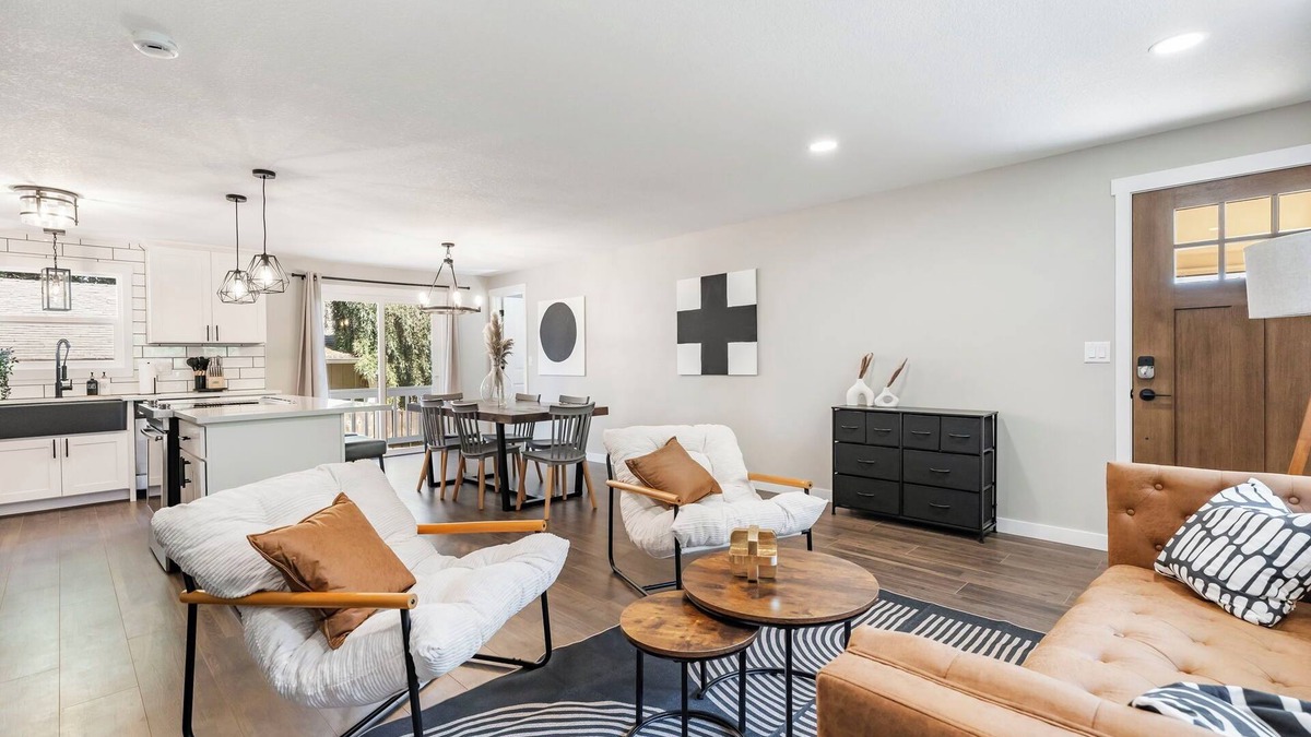 Rosemont Summit House | West Linn Wanderlust: Your Mid-Term Retreat