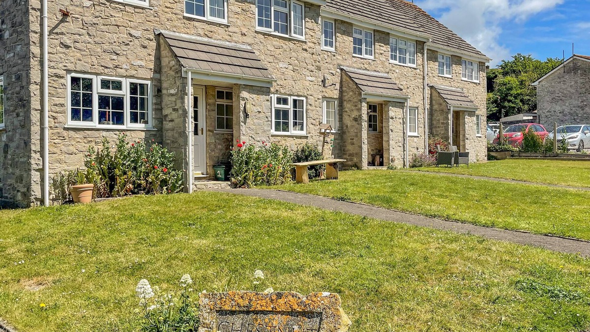 West Lulworth Cottage | WEST LULWORTH APARTMENT, pet friendly in West Lulworth