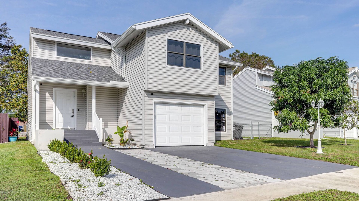 Palm Beach - West Palm Beach House | West Palm Beach Lake House: Near Beaches!