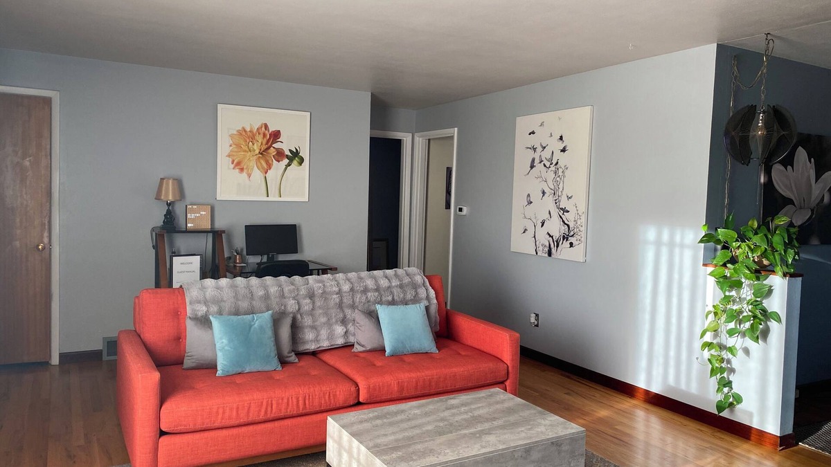 Fairmount Park House | West Seattle Walkers Paradise 2br Private Home w/Off-Street Parking