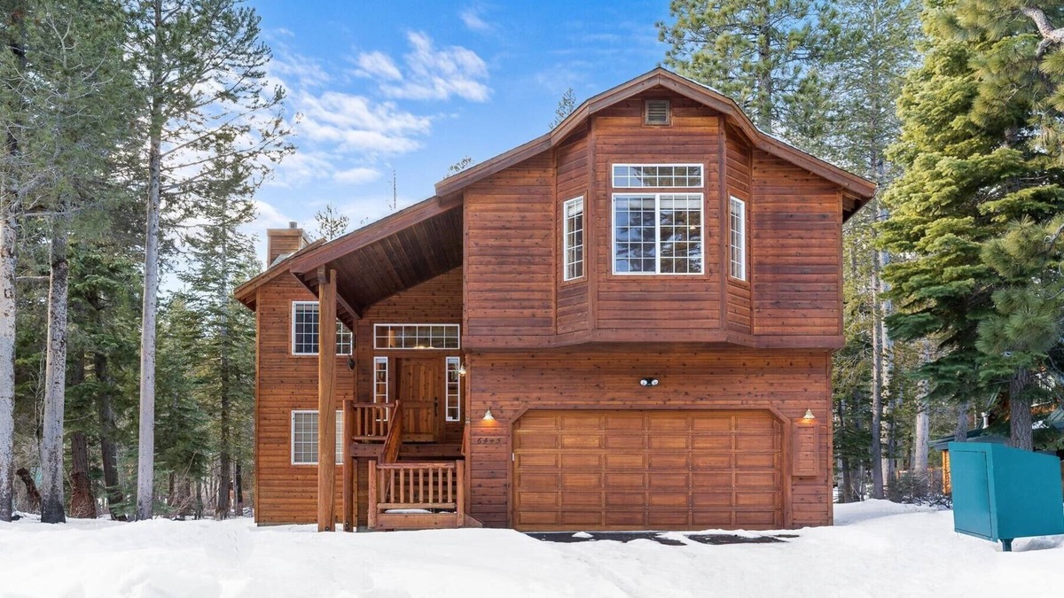 McKinney Estates Cabin | West Shore's Secret - Newer Build; Spacious Family Home - "Cascade Woods"