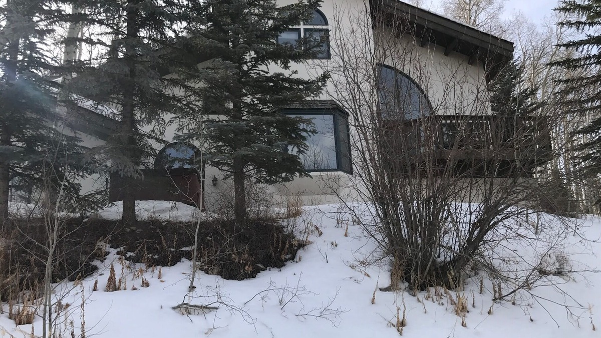 Highland Meadows House | West Vail - 3 Level Mountain Retreat with Spectacular Views