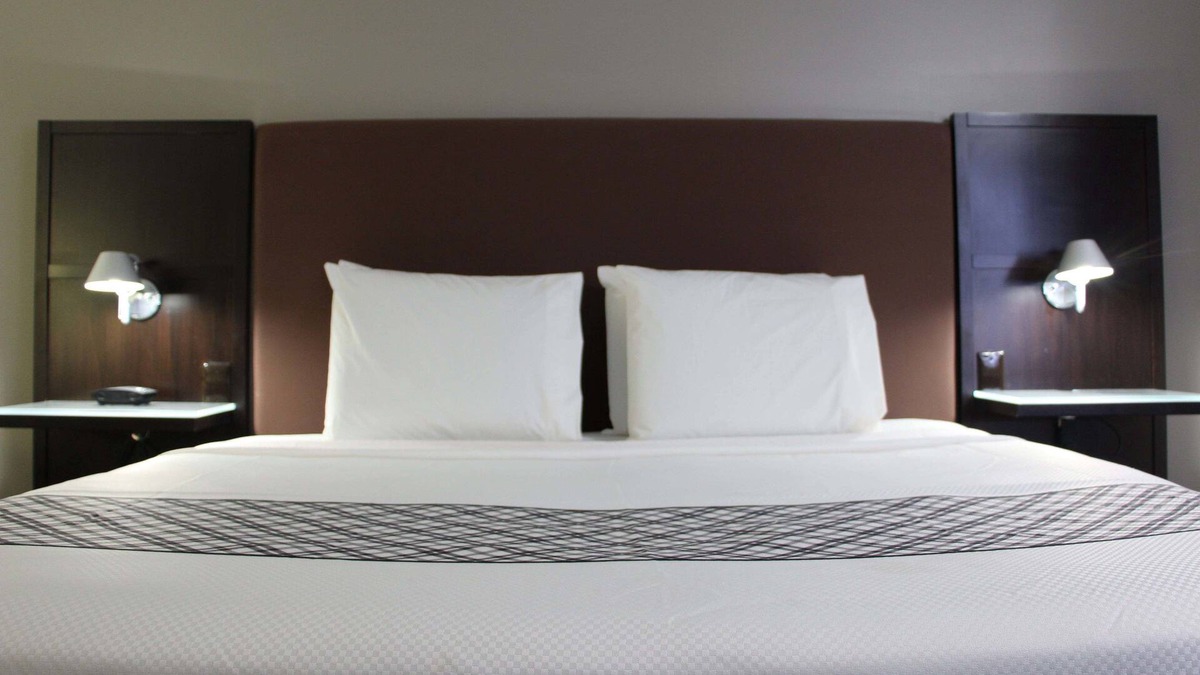 Carrollton Hotel | Westbridge Inn & Suites Carrollton