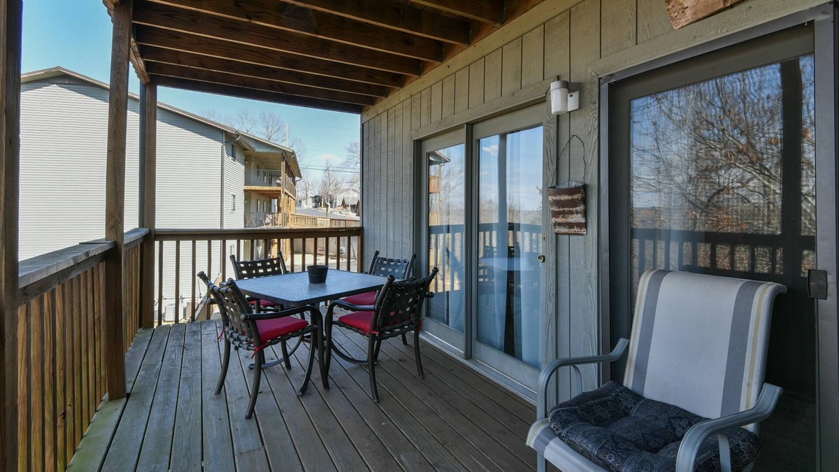 Notch Estates Cabin | Westcreek Ranch @ Notch - NO Stairs! 2 Pools, Fishing Lake, 1 Mile to Sdc!