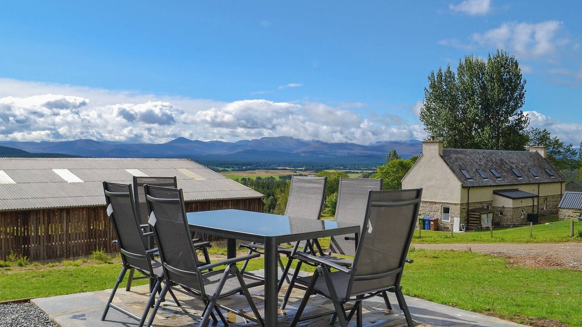 Dulnain Bridge Cottage | Wester Laggan Cottage