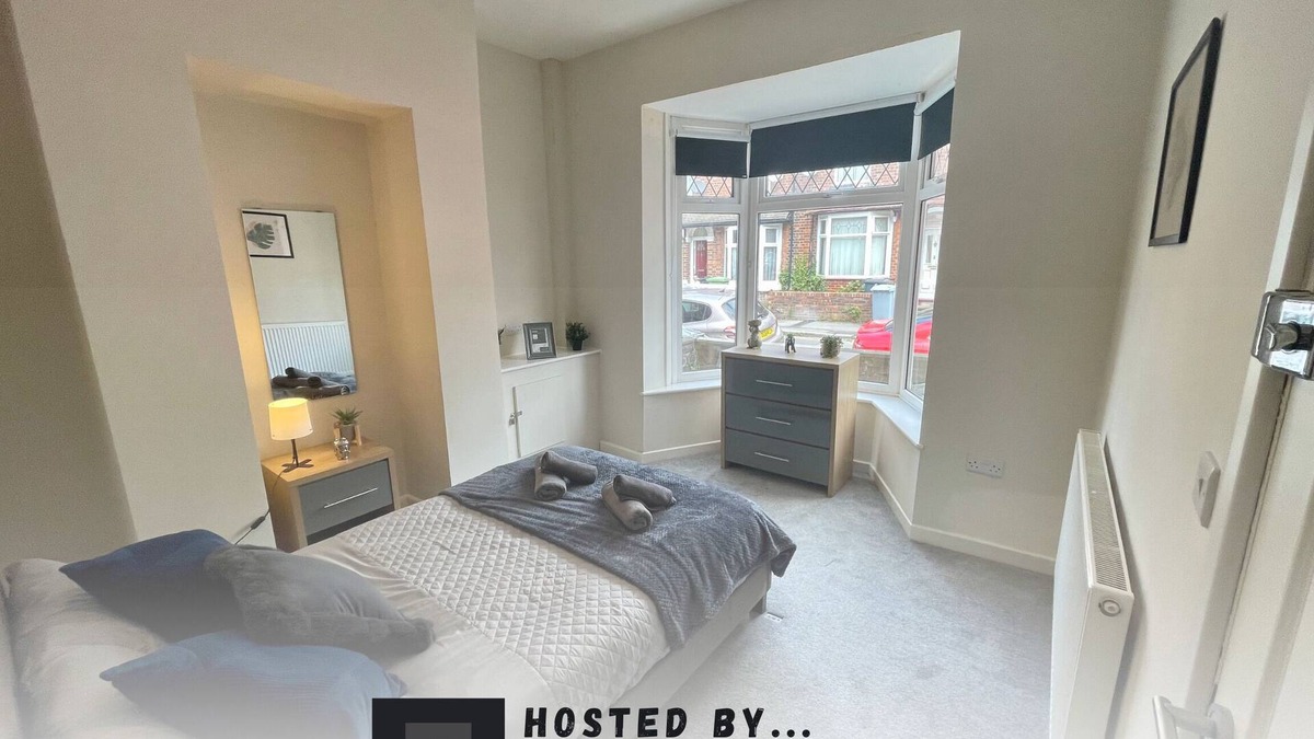Crewe Apartment | Western House - By Sigma Stays