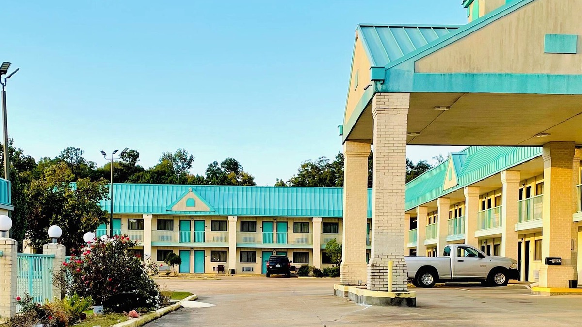 Hazlehurst Hotel | Western Inn Express