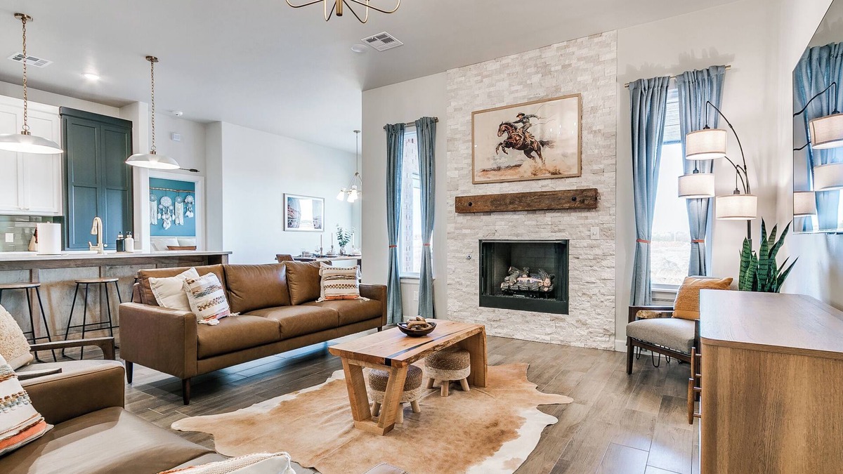 Edmond House | Western-Themed Family Retreat - Kid-Friendly, Fire Pit, New Build Home