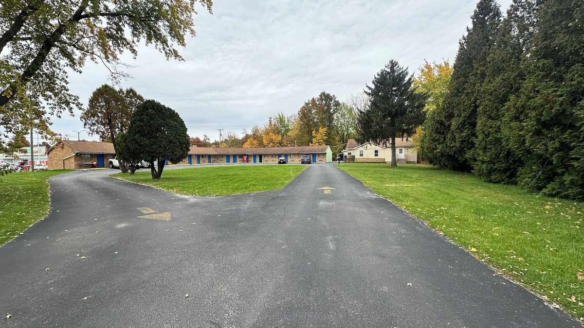 Austintown Hotel | Westgate Manor Motel Austintown-Younstown, Ohio