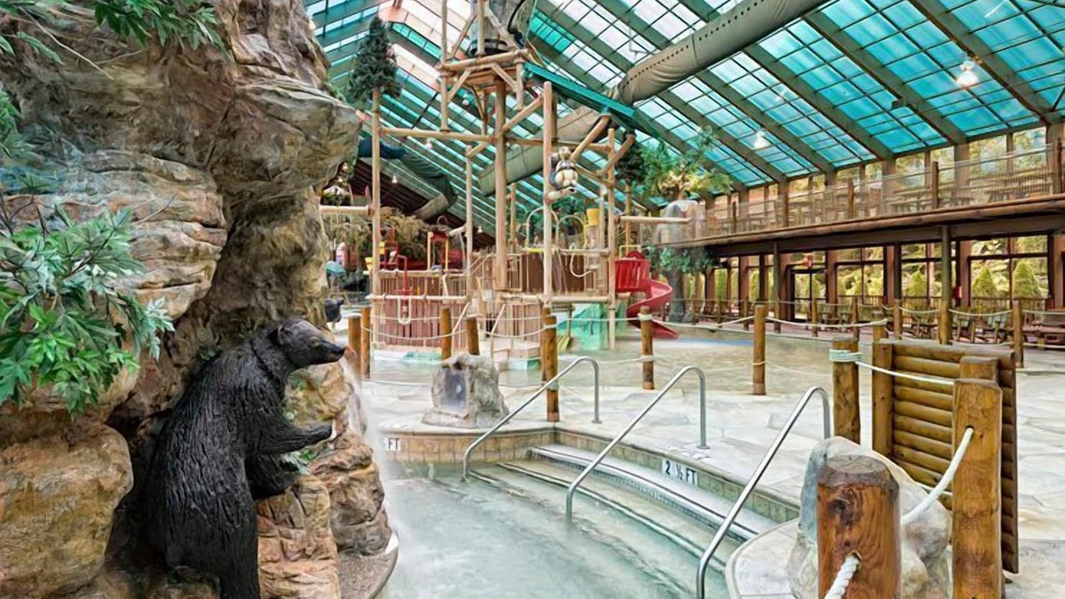 Gatlinburg Condo | Westgate Smoky Mtn. 12/27/24 - 1/3/25 4 WATERPARK TICKETS INCLUDED! -1200