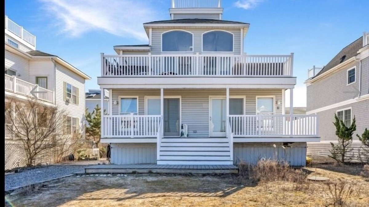 West Hampton Dunes House | Westhampton Beach, 4 Bdrm House with Beautiful Water Views