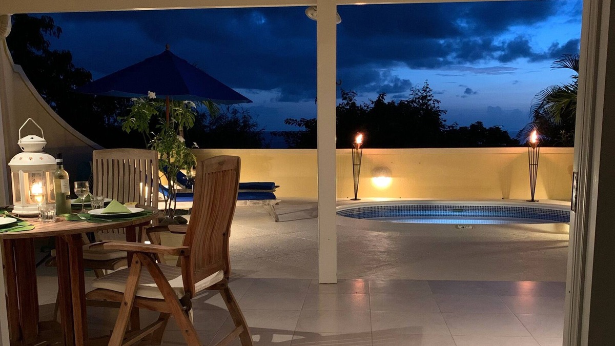 Lower Carlton Villa | Westlook villa with Plunge Pool and Sea Views. No extra costs for room tax.