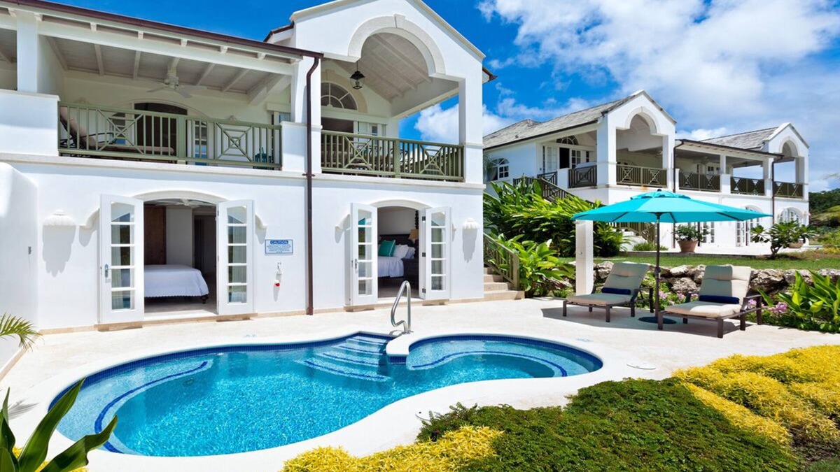 Merlin Bay Villa | Westmoreland Villa with Pool and Golf Views - Cherry Red (3 bed)