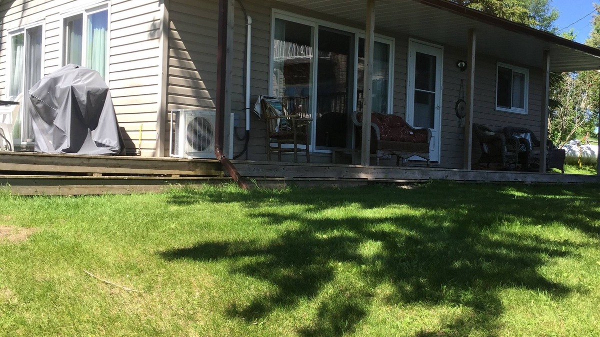 Rideau Lakes Cabin | Westport Ontario - Upper Rideau Getaway -Lakefront