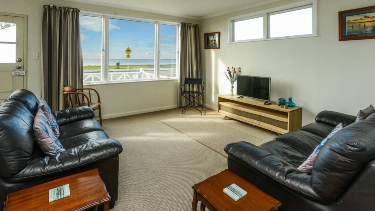 Westshore House | Westshore Beachfront