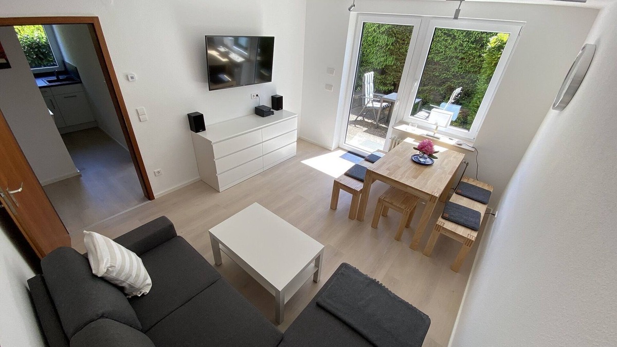 Hofherrnweiler Apartment | Westside Apartment Aalen - modern, quiet location, 1 separate bedroom, terrace