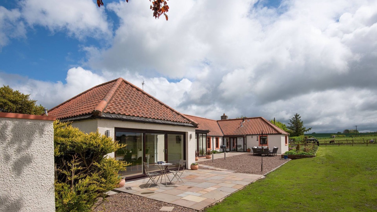 MacMerry Cottage | WESTWOOD COTTAGE - A spacious farm cottage close to superb East Lothian beaches