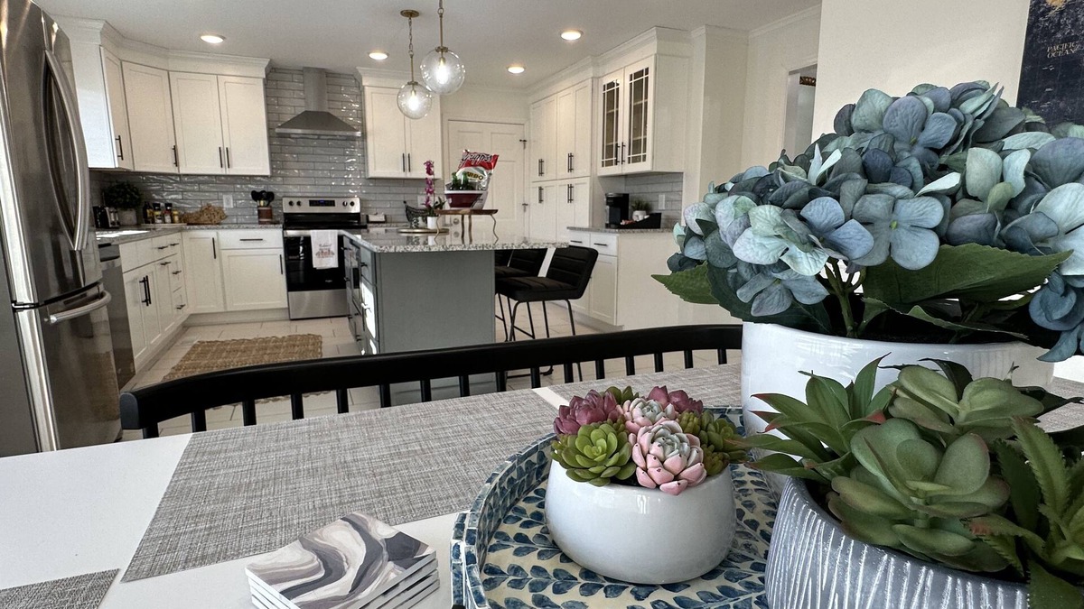 Richmond House | Westwood Luxury Ranch Home includes washer/dryer