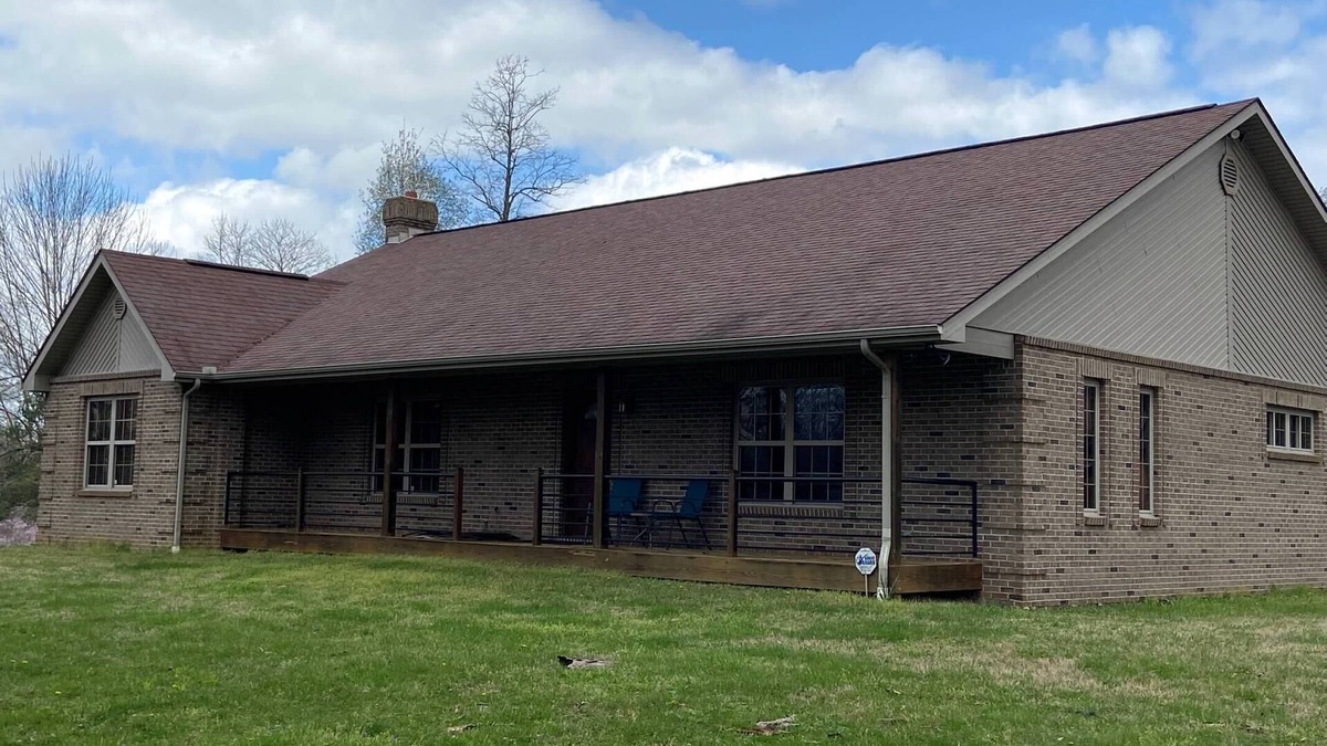 Sloans Valley House | Wet Feet Retreat is a family friendly home near Burnside Island State Park.