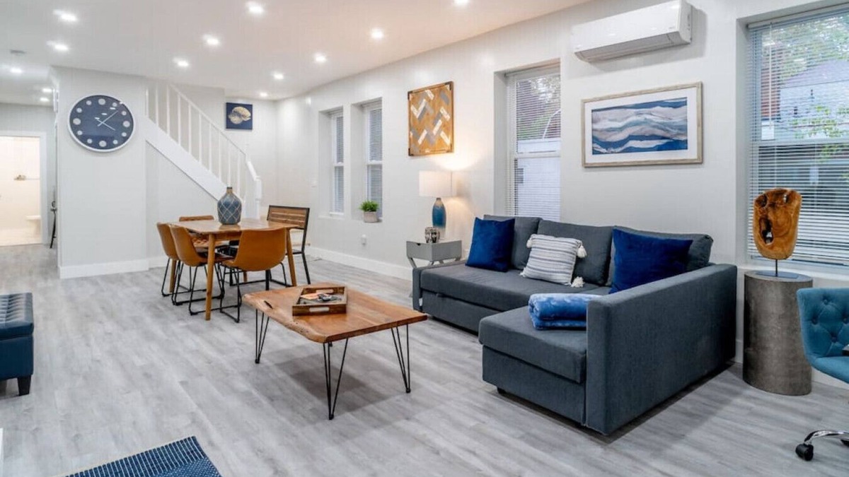 Harrisburg - Hershey House | WeWelcome you to our Urban Modern Home