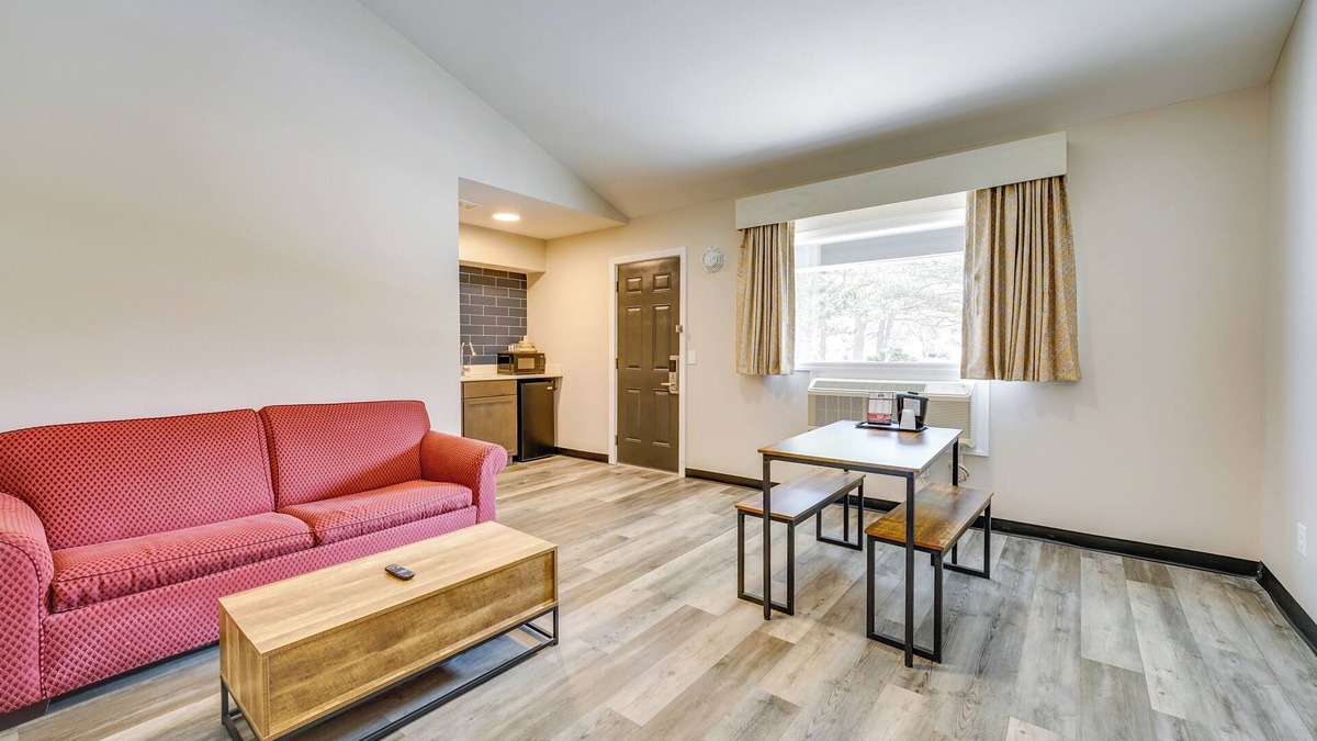 Port Huron Apartment | WFH-Friendly Studio Near Lighthouse Beach!