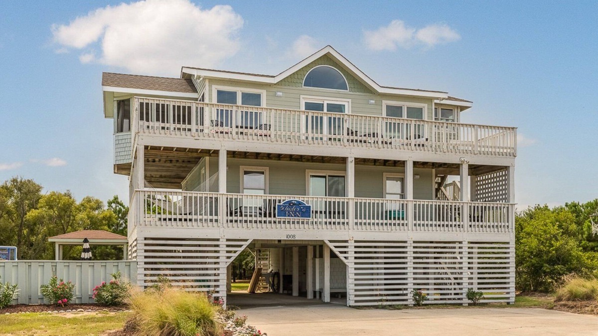 Whalehead Beach House | Whaler's Inn - C7928. Oceanside, Pool, Hot Tub, Pets Allowed