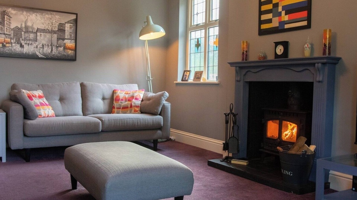 Chorlton-cum-Hardy House | Whalley Range Gem: Elegant 3-Bed Edwardian Home