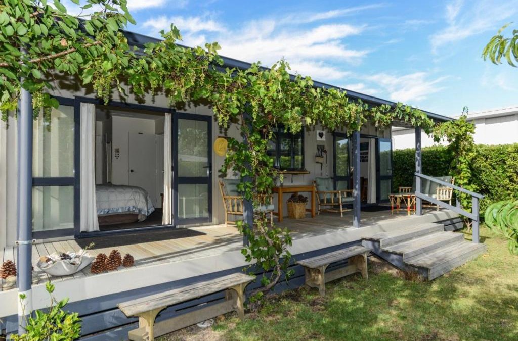 Waimarama House | Whamoori - Waimarama Beach Bach