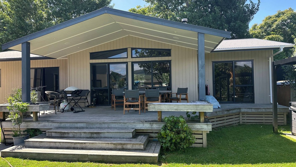 Whangapoua House | Whangapoua by the beach