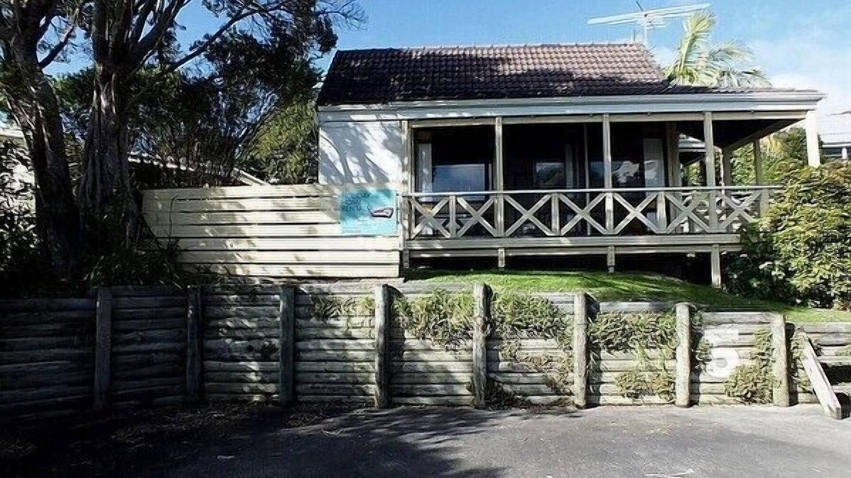 Russell Cottage | Wharepekapeka - Russell Holiday Home