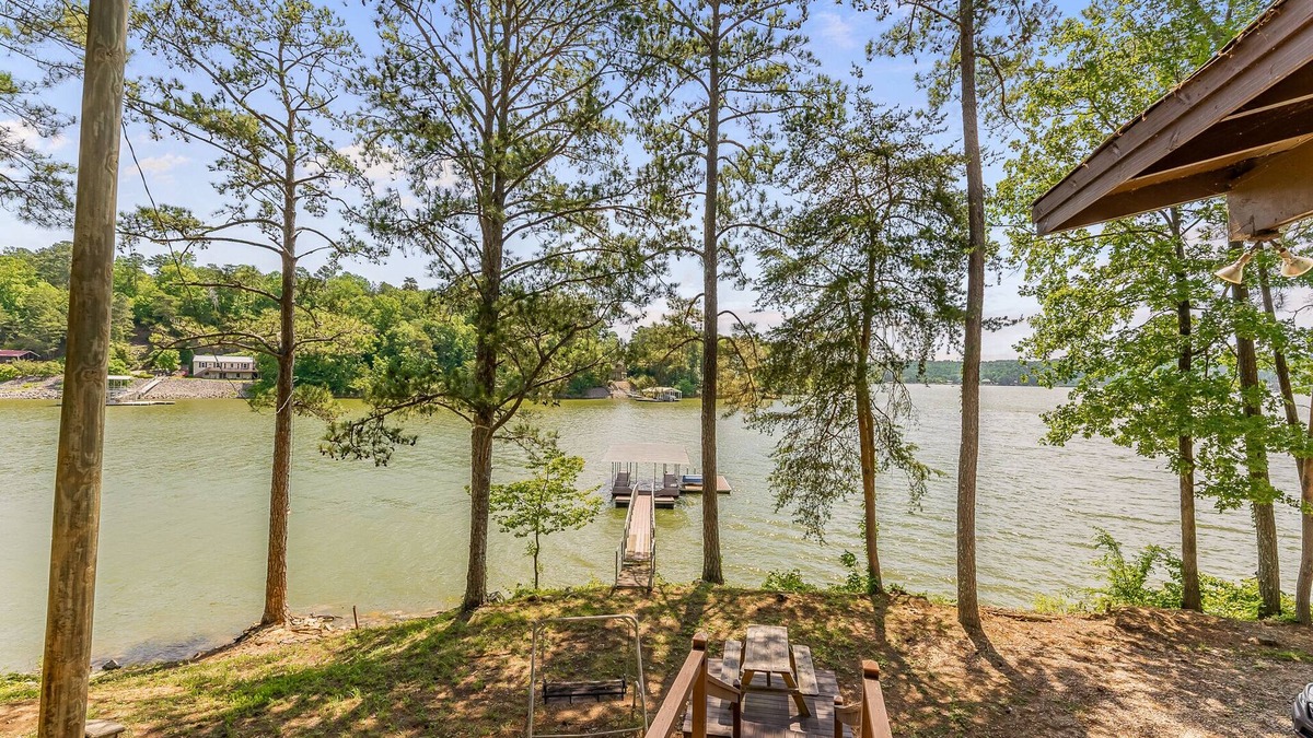 Crane Hill House | What-A-View: 4 BR, 1 BA in Crane Hill, Sleeps 10