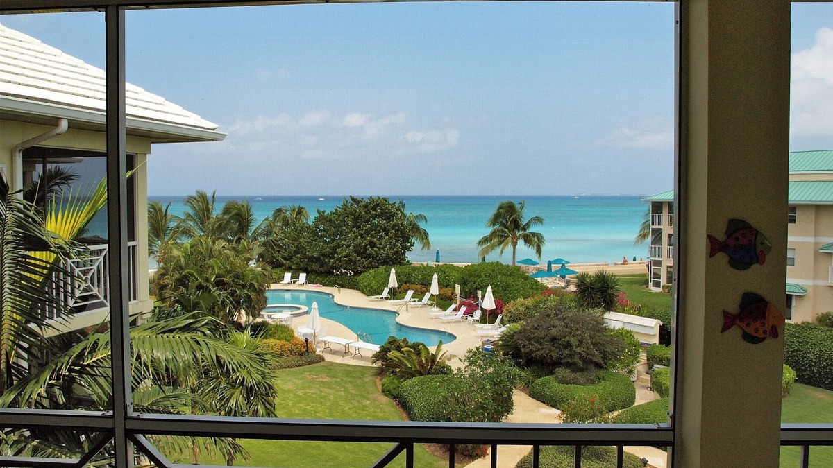 Seven Mile Beach Condo | What a View!-Enjoy this Luxury Condominium Located Right on Seven Mile Beach