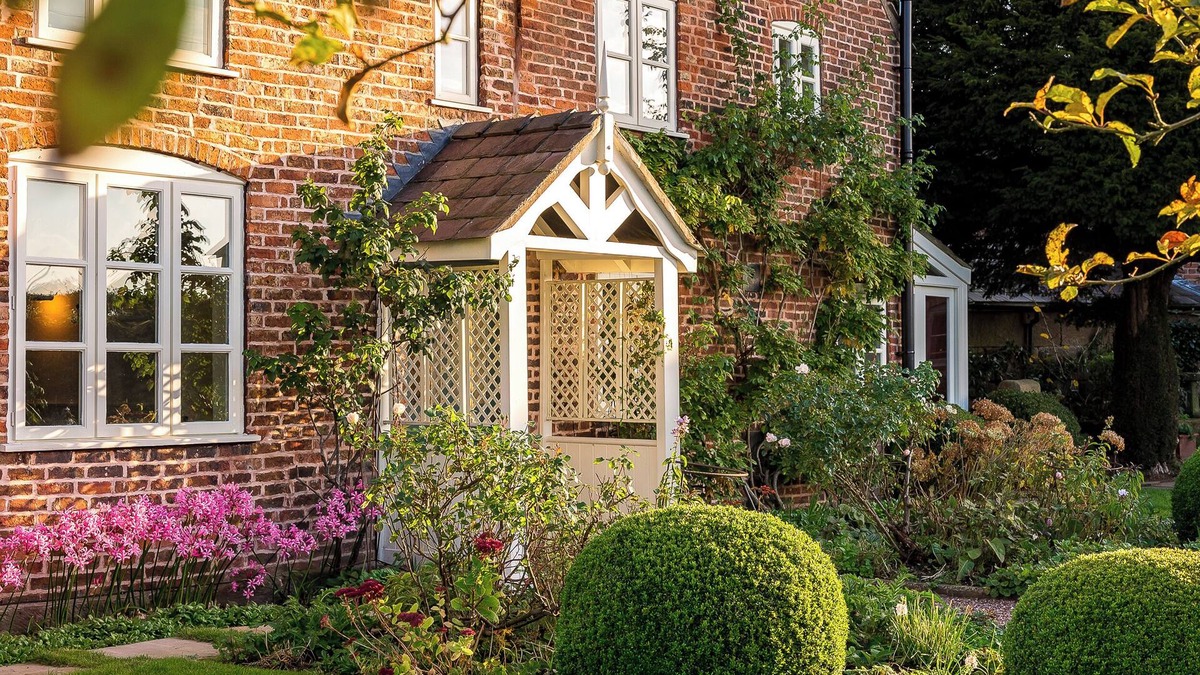 Beeston Cottage | WHEELWRIGHTS COTTAGE, pet friendly, with open fire in Tarporley