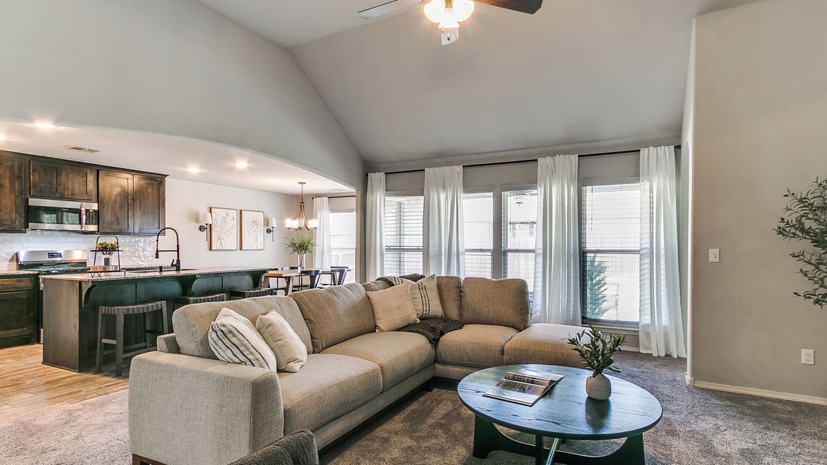 Tulsa House | Where Comfort Meets Convenience in Crystal Creek