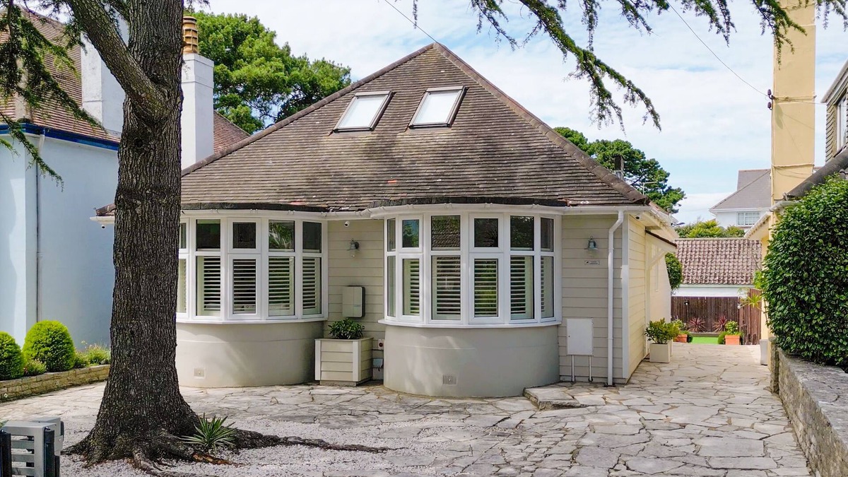 Sandbanks House | Where memories will keep you coming back!