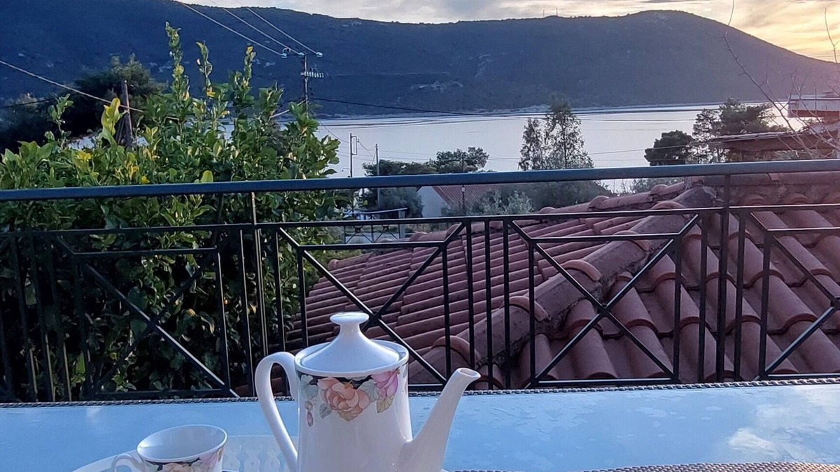 Porto Germeno House | Where the mountains meet the sea