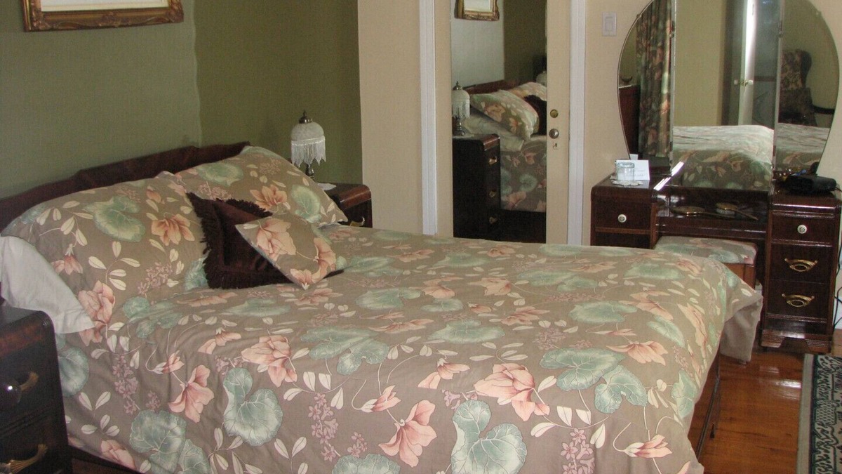 Granby Bed & Breakfast | Where to sleep in Granby, Qc - Room 2