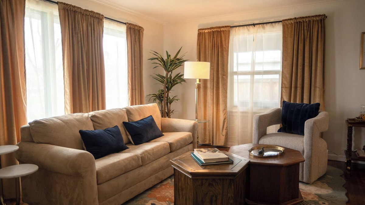 Central Point House | Whether you're here to explore the Rogue River, Crater Lake, or the Britt Festival, this location is the perfect home base for your Southern Oregon experience!