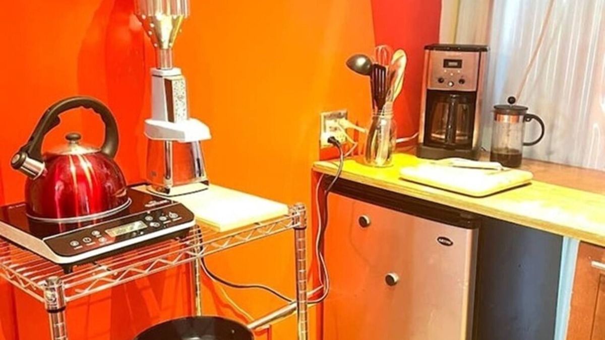 Glen Iris Apartment | Whimsical 1-bedroom apartment