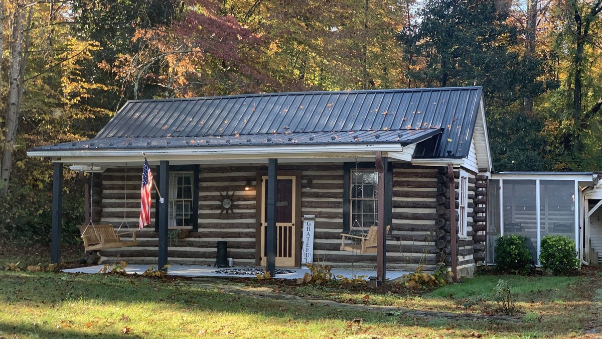 Stokes Cabin | Whimsical 1800’s cabin near dan river, belews lake, golfing, hanging rock hiking