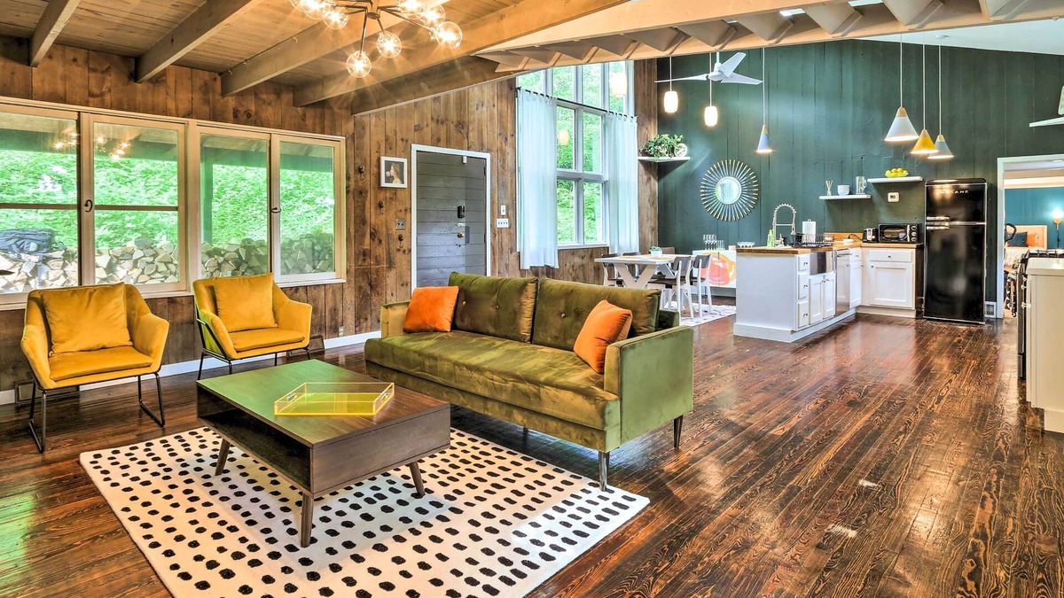 New Preston Cottage | Whimsical Cottage in Washington w/ Fire Pit!