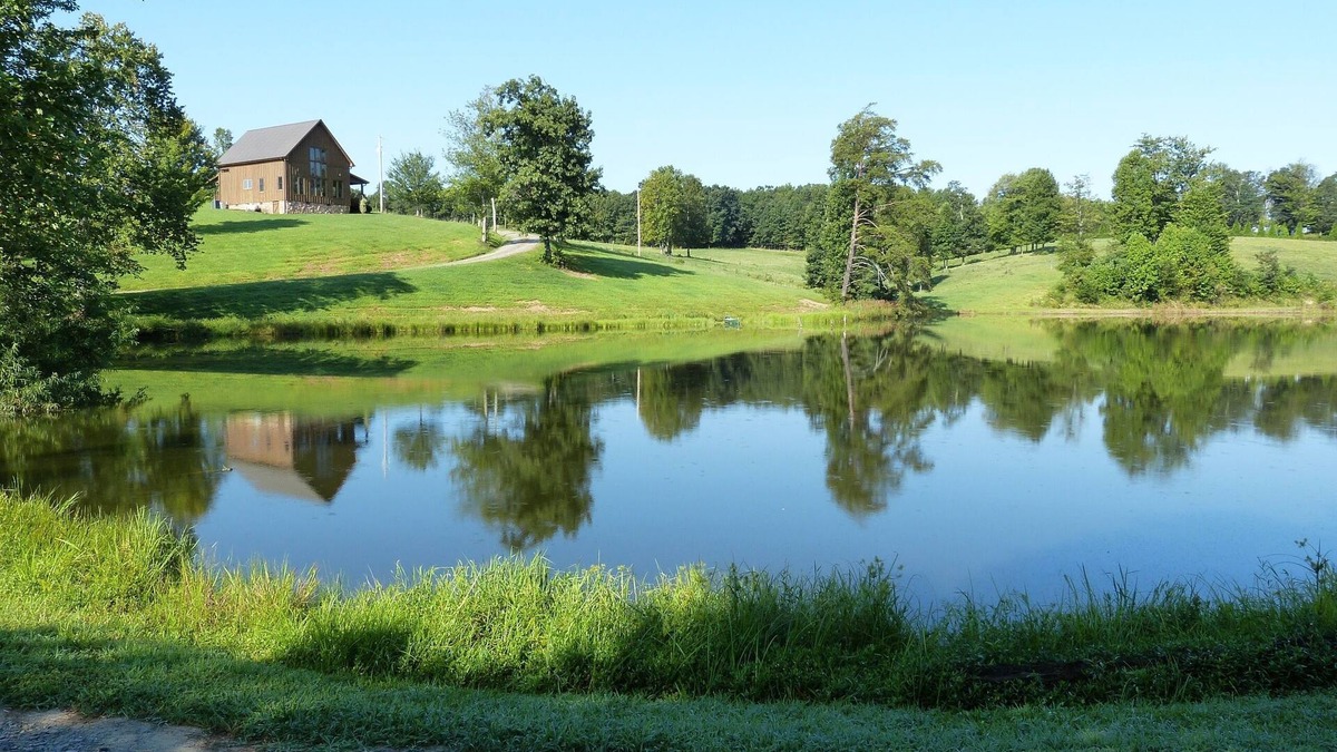 Mount Airy Cabin | Whippoorwill Cabin - Charming Cabin in Mt. Airy NC