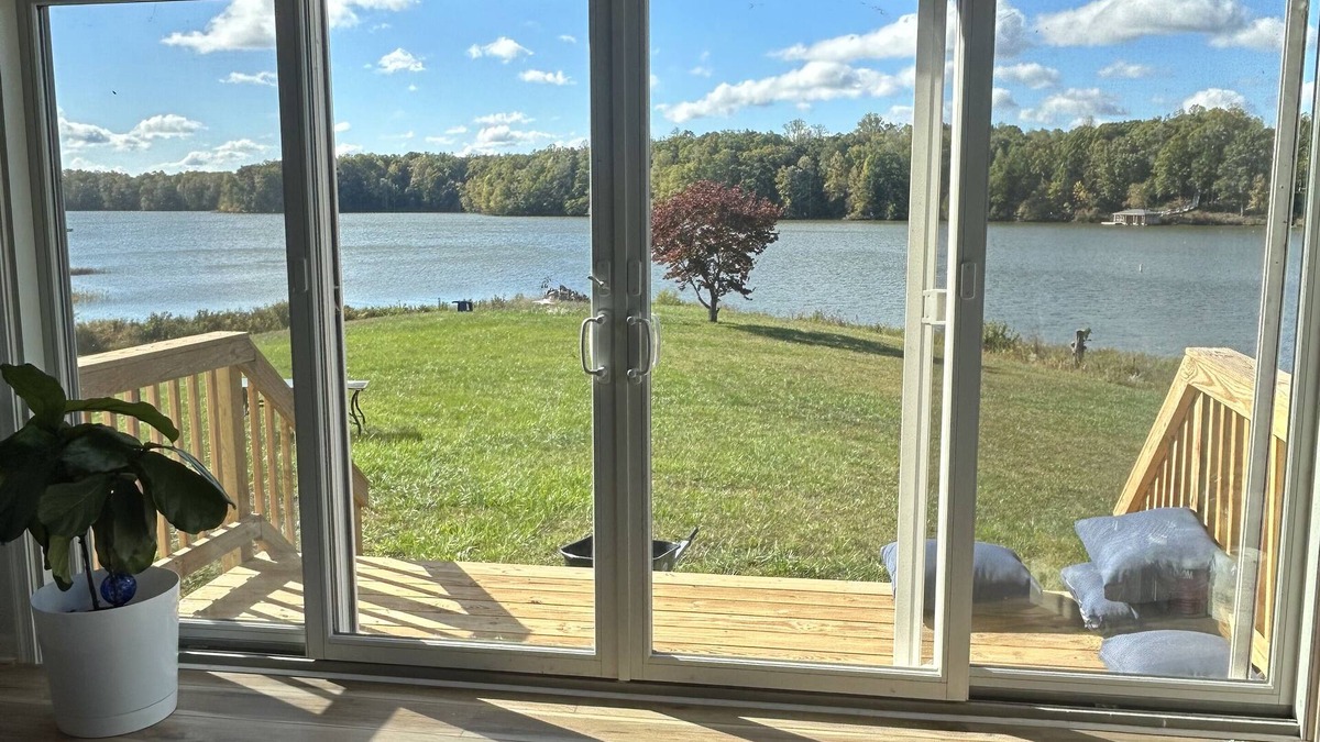 Livingston House | Whippoorwill Cottage - Dock, Fire Pit, Boat Launch, Spectacular Views