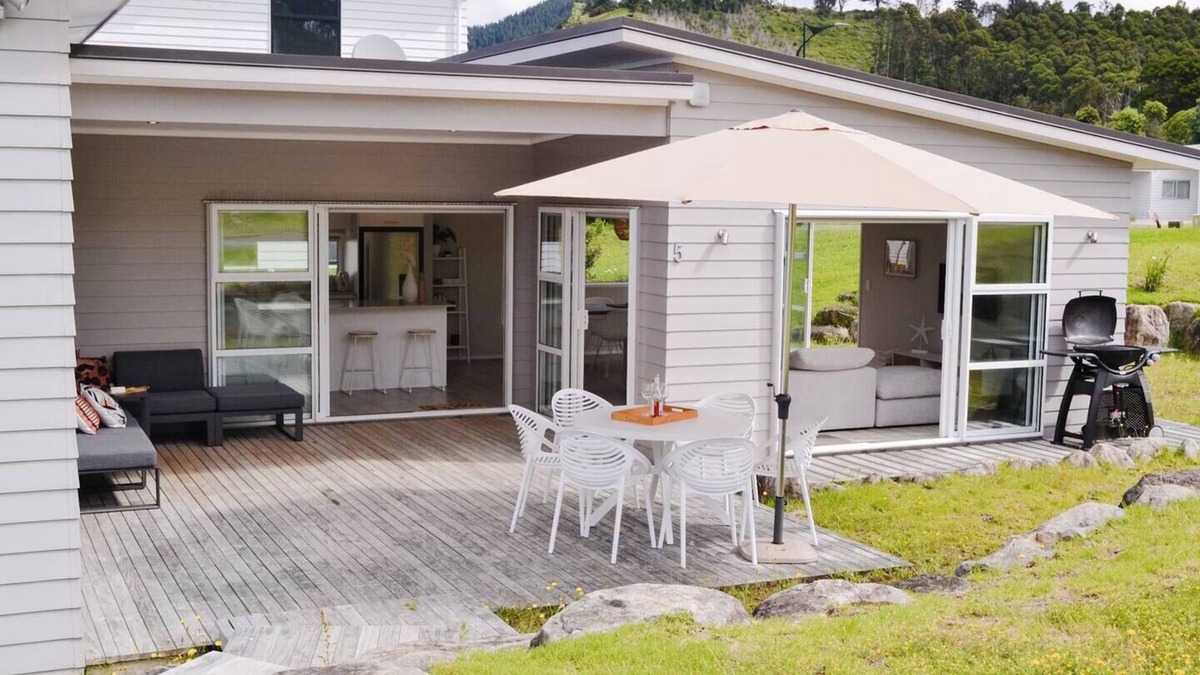 Whiritoa House | Whiritoa Family Beach Retreat With Wifi/AC great for kids & families