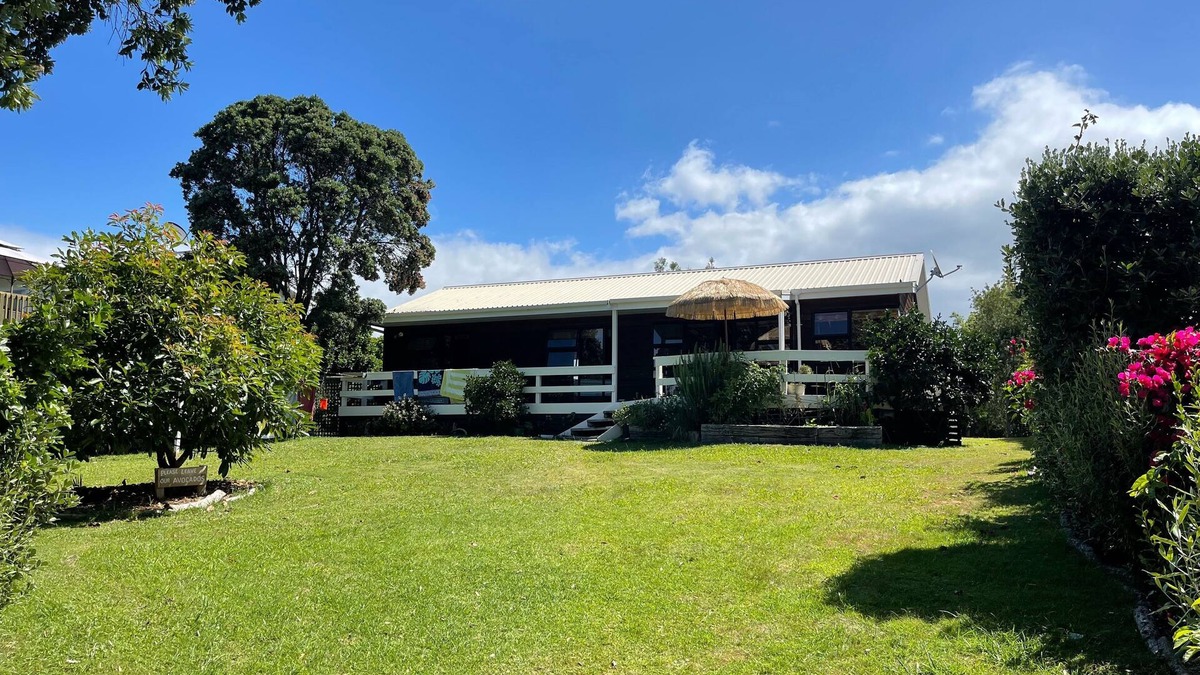 Whiritoa House | Whiritoa - Location - Location