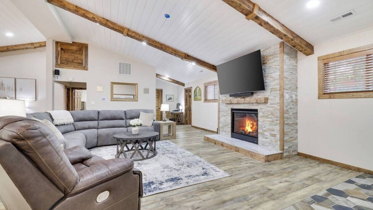 Lake Harmony Cabin | Whisky Pines Retreat in Lake Harmony w/Outdoor Firepit, Gazebo, Kid-Friendly!