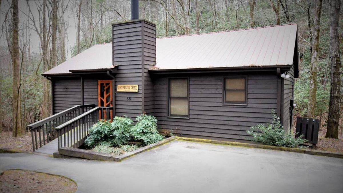 Sautee Nacoochee Cabin | Whispering Creek on Brown Bear - Creekside Cabin
